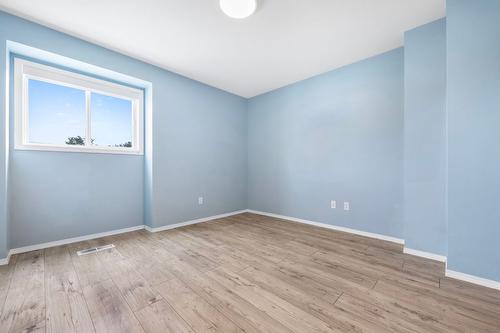 6-1120 Guisachan Road, Kelowna, BC - Indoor Photo Showing Other Room