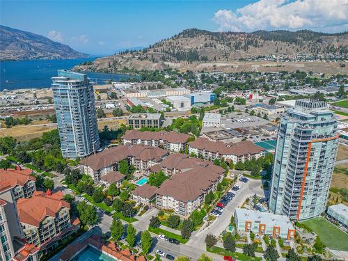 109-1089 Sunset Drive, Kelowna, BC - Outdoor With View