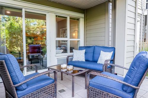 109-1089 Sunset Drive, Kelowna, BC - Outdoor With Deck Patio Veranda With Exterior