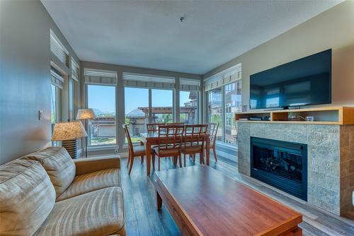 241-4205 Gellatly Road, West Kelowna, BC - Indoor Photo Showing Living Room With Fireplace