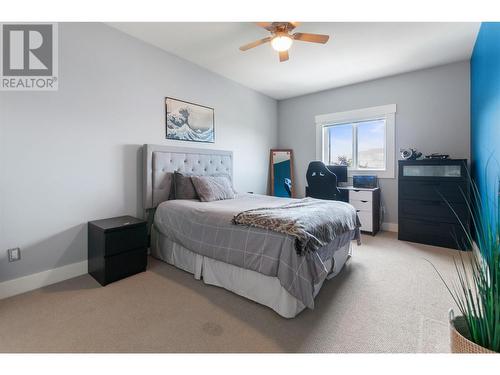 2955 Juniper Drive, Penticton, BC - Indoor Photo Showing Bedroom