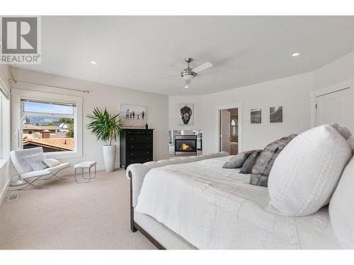 2955 Juniper Drive, Penticton, BC - Indoor Photo Showing Bedroom