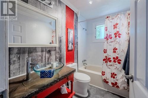 20 Eastmeadows Avenue, St. John'S, NL - Indoor Photo Showing Bathroom