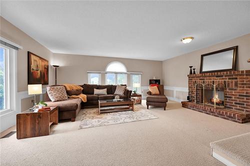 736 Templemead Drive, Hamilton, ON - Indoor Photo Showing Living Room With Fireplace