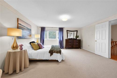 736 Templemead Drive, Hamilton, ON - Indoor Photo Showing Bedroom