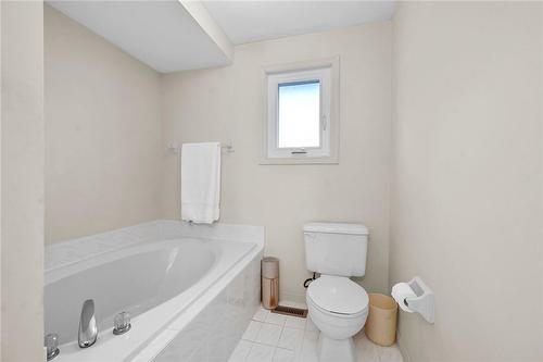 736 Templemead Drive, Hamilton, ON - Indoor Photo Showing Bathroom