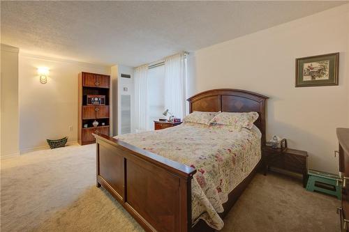 222 Jackson Street W|Unit #206, Hamilton, ON - Indoor Photo Showing Bedroom