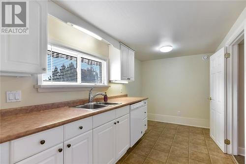 Kitchen - 22 James Street E, Brockville, ON - Indoor Photo Showing Kitchen With Double Sink