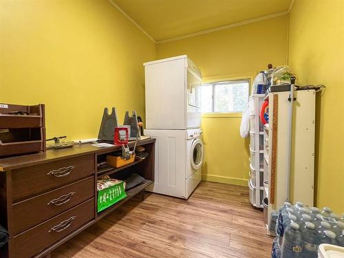 336 Veterans-Assinaboine Street W, Oak Lake, MB - Indoor Photo Showing Laundry Room