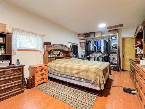 336 Veterans-Assinaboine Street W, Oak Lake, MB - Indoor Photo Showing Bedroom