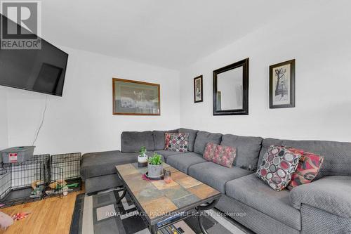 77 - 25 Tracey Park Drive, Belleville, ON - Indoor Photo Showing Living Room