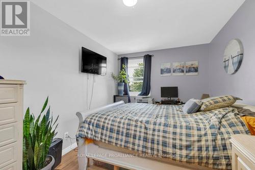 77 - 25 Tracey Park Drive, Belleville, ON - Indoor Photo Showing Bedroom