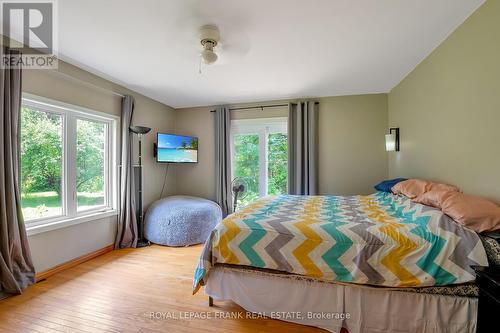 69 Hopkins Line, Kawartha Lakes (Bobcaygeon), ON - Indoor Photo Showing Bedroom