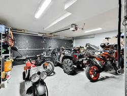 Garage - 