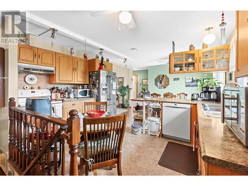 5620 South Vernon Bay, Vernon, BC - Indoor Photo Showing Kitchen