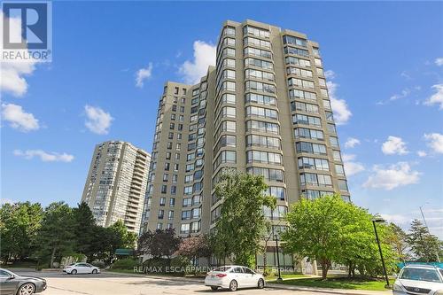 1601 - 26 Hanover Road, Brampton, ON - Outdoor With Facade