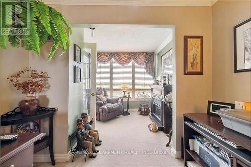 1601 - 26 Hanover Road, Brampton, ON - Indoor