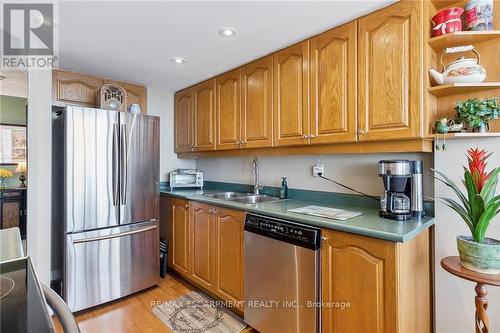 1601 - 26 Hanover Road, Brampton, ON - Indoor Photo Showing Kitchen With Double Sink