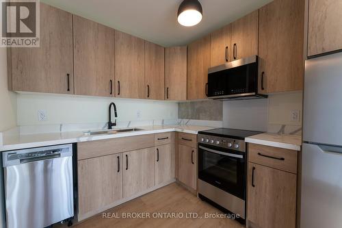 505 - 11 Robert Street, Hamilton (Beasley), ON - Indoor Photo Showing Kitchen With Stainless Steel Kitchen