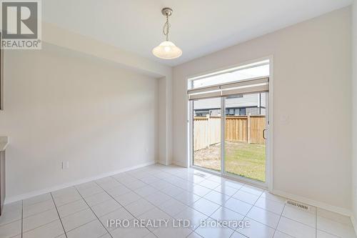 14 Whithorn Crescent W, Haldimand, ON - Indoor Photo Showing Other Room