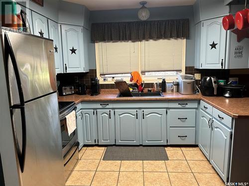 108 Halpenny Street, Viscount, SK - Indoor Photo Showing Kitchen