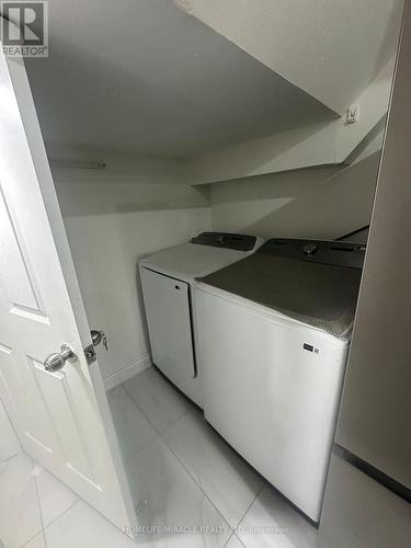 344 Edenbrook Hill Drive, Brampton, ON - Indoor Photo Showing Laundry Room