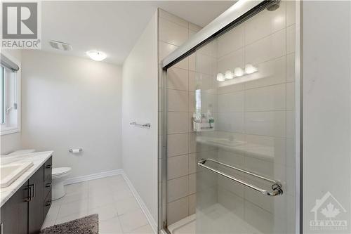 501 Paakanaak Avenue, Ottawa, ON - Indoor Photo Showing Bathroom