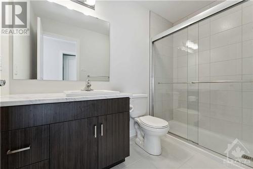 501 Paakanaak Avenue, Ottawa, ON - Indoor Photo Showing Bathroom