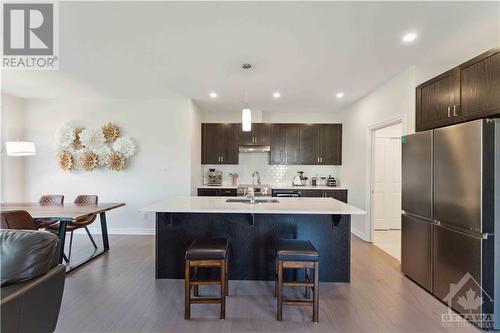 501 Paakanaak Avenue, Ottawa, ON - Indoor Photo Showing Kitchen With Double Sink