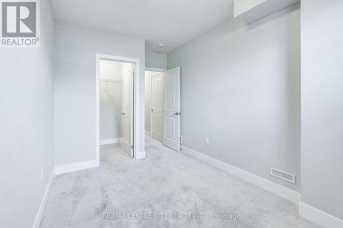 2284 Evans Boulevard, London, ON - Indoor Photo Showing Other Room