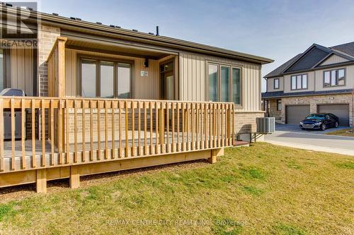 2284 Evans Boulevard, London, ON - Outdoor With Deck Patio Veranda