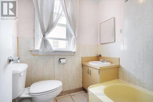 250 Sterling Road, Toronto (Dufferin Grove), ON - Indoor Photo Showing Bathroom