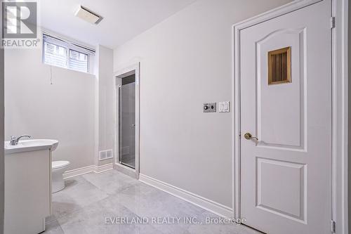 6 Lailey Crescent, Toronto (Willowdale East), ON - Indoor