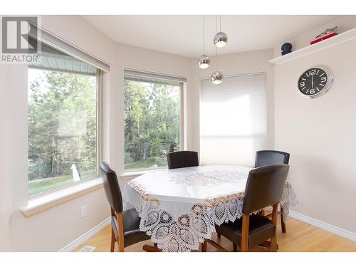 897 Westview Way, Kelowna, BC - Indoor Photo Showing Dining Room