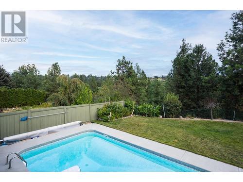 897 Westview Way, Kelowna, BC - Outdoor With In Ground Pool With Backyard