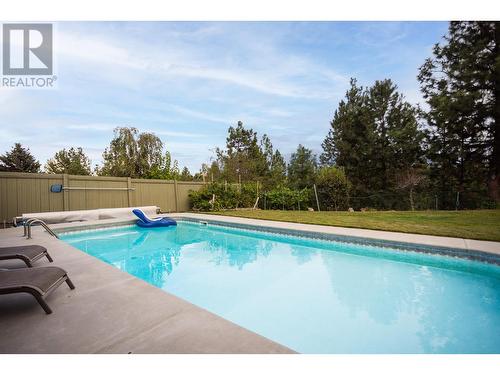 897 Westview Way, Kelowna, BC - Outdoor With In Ground Pool With Backyard