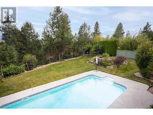 897 Westview Way, Kelowna, BC - Outdoor With In Ground Pool With Backyard