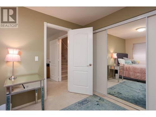 897 Westview Way, Kelowna, BC - Indoor Photo Showing Bedroom