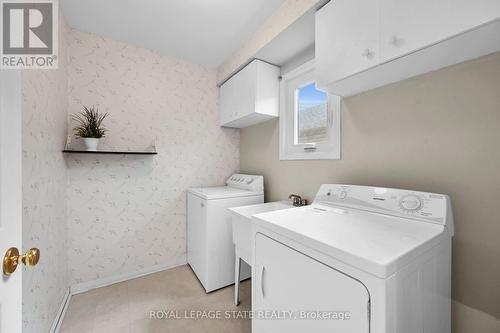 736 Templemead Drive, Hamilton (Templemead), ON - Indoor Photo Showing Laundry Room