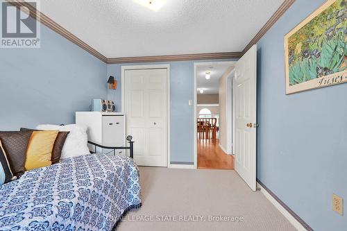 736 Templemead Drive, Hamilton (Templemead), ON - Indoor Photo Showing Bedroom