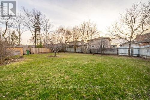 63 Deerhurst Road, Hamilton (Stoney Creek), ON - Outdoor