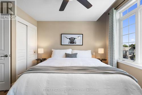 10 - 215 Dundas Street E, Hamilton (Waterdown), ON - Indoor Photo Showing Bedroom