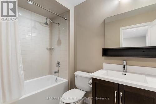 10 - 215 Dundas Street E, Hamilton (Waterdown), ON - Indoor Photo Showing Bathroom