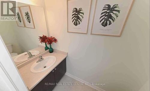 137 Borers Creek Crescent, Hamilton (Waterdown), ON - Indoor Photo Showing Bathroom