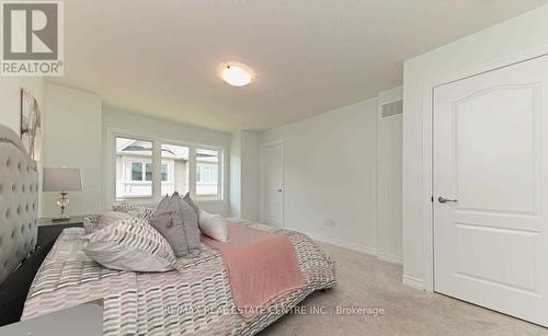 137 Borers Creek Crescent, Hamilton (Waterdown), ON - Indoor Photo Showing Bedroom