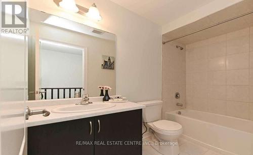 137 Borers Creek Crescent, Hamilton (Waterdown), ON - Indoor Photo Showing Bathroom