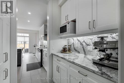 197 Whittington Drive, Hamilton (Meadowlands), ON - Indoor Photo Showing Kitchen With Upgraded Kitchen