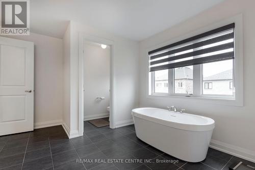 197 Whittington Drive, Hamilton (Meadowlands), ON - Indoor Photo Showing Bathroom