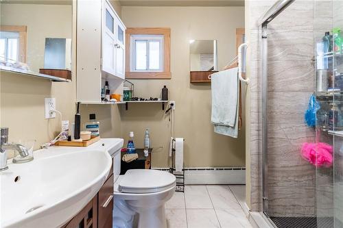 4710 Drummond Road, Niagara Falls, ON - Indoor Photo Showing Bathroom