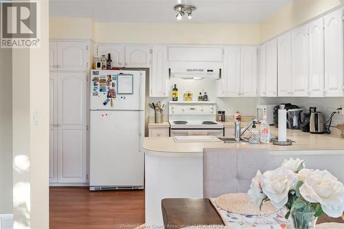 3947 Riverside Dr East Unit# 15, Windsor, ON - Indoor Photo Showing Kitchen With Double Sink